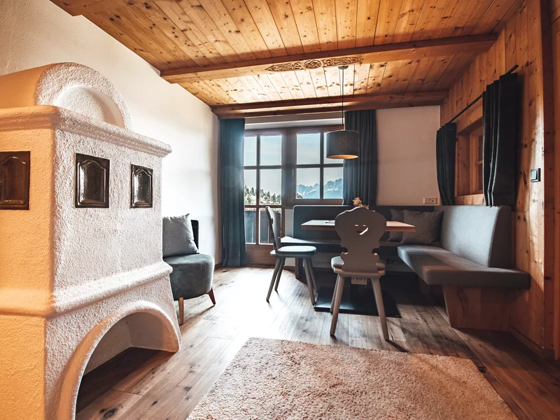 sitting area and fireplace Appartement Grosslehen