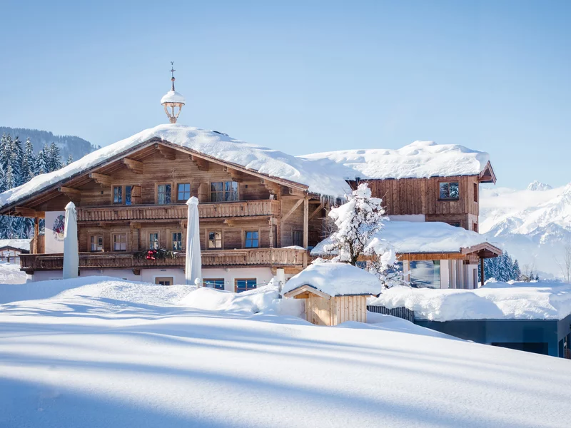 Außenansicht Hotel Winter