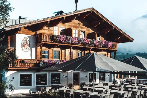 exterior view hotel autumn