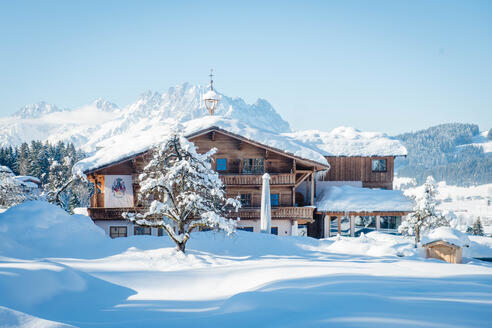 exterior view hotel in winter